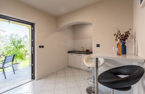 Susnjici Apartment | Adelia for 2 persons, pool, beautiful garden, only 10km from Porec and beaches.