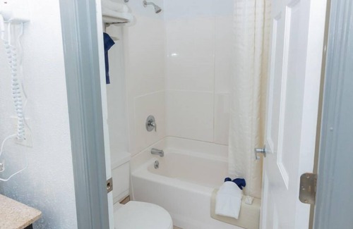 Rehoboth Beach Hotel | Admiral on Baltimore