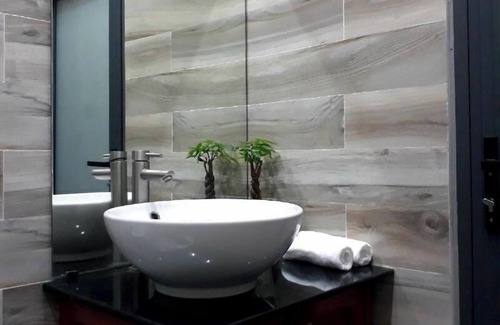 Ninh Kieu Hotel | ADORA CENTRAL PARK
