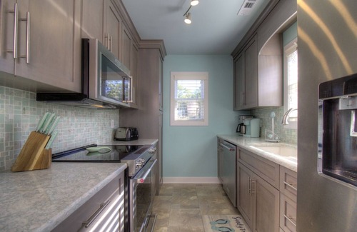 Myrtle Beach Cottage | Adorable 3BR 2BA Cottage - Shore Drive Area of Myrtle Beach!