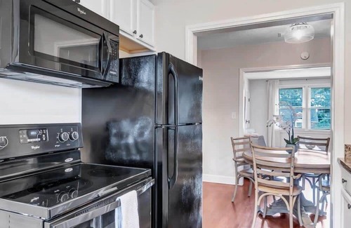 San Marco Condo | Adorable Condo - 2 blocks from San Marco Square!