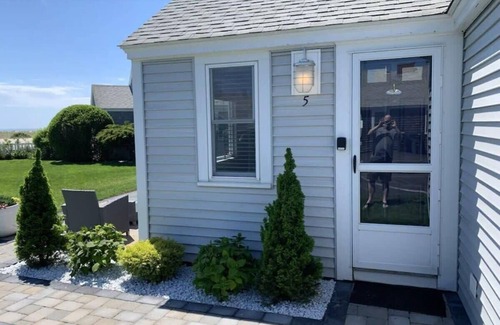 North Truro House | Adorable Cottage with Amazing Views