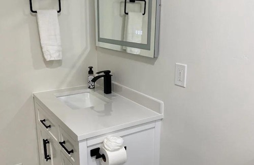 Taylorsville Apartment | Adorable Studio by SLCC