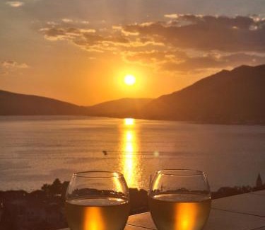 Tomicici Apartment | Adriabay studio Tivat
