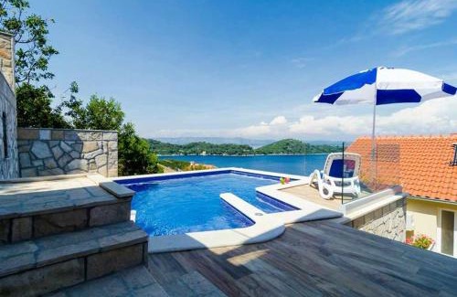 Sobra Apartment | Adriatic-house & seaview pool