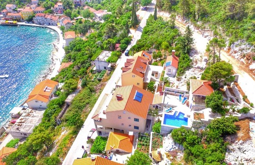 Sobra Apartment | Adriatic-house & seaview pool