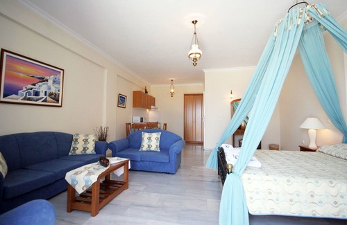 Kamari Apartment | Aegean View Hotel