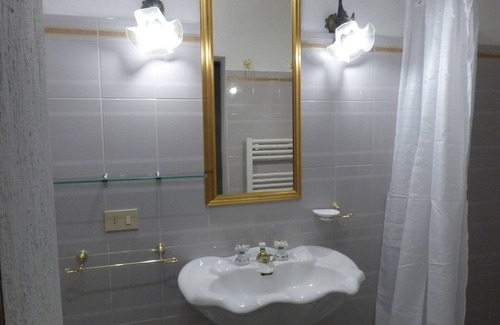 San Gimignano City Centre House | Affittacamere Le Ginestre