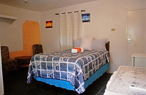 River Oaks Apartment | Affordable and Cozy at Content Guest House