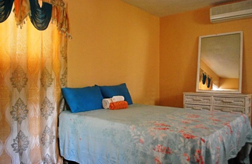 River Oaks Apartment | Affordable and Cozy at Content Guest House