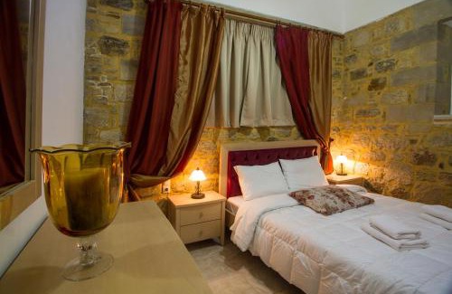 Kaliviani Apartment | Agarathos Traditional Rooms - Pool - Kaliviani -On the road to Balos