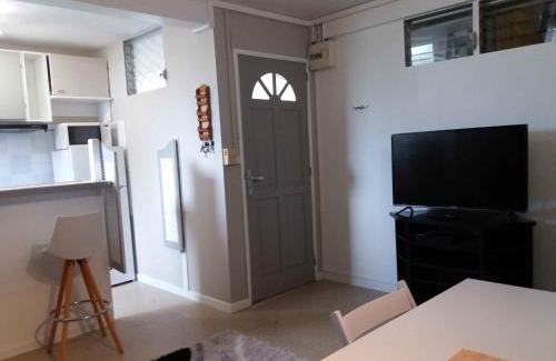 Fort-de-France Apartment | Agréable F2, jardin, garage, fibre, clim ch