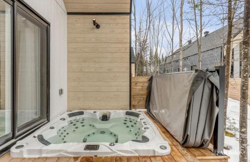 Pont-Rouge Ski Chalet | Aigle Blanc Comfort & Nature Spa Fireplace & Furnished Terrace