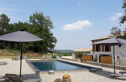 Aigueze Apartment | Aiguèze, air-conditioned Gite N°3 with swimming pool