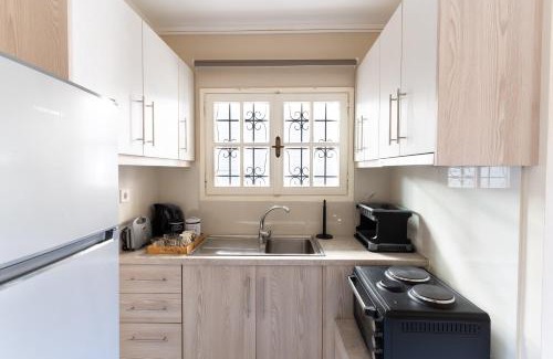 Alimos Apartment | AIOLOS COZY alimos center APARTMENT near the sea