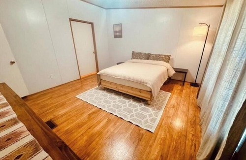 Fredericksburg Bed & Breakfast | Air B & Bees