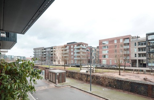 Sydhavnen Apartment | Airy Sluseholmen/København SV 1BR w/ W/D, nr Vesterbro, by Blueground