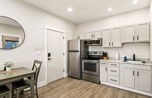 Great Falls Apartment | Aisling Suites