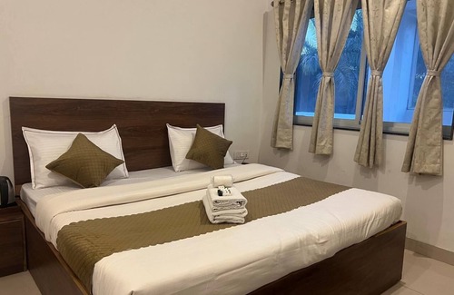 Mount Abu Hotel | Akhey Vilas