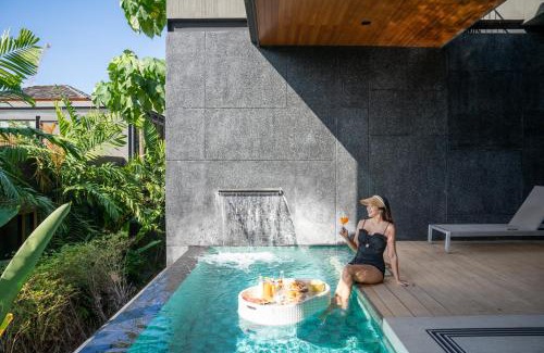 Choeng Thale Hotel | AKRA Collection Layan - Hideaway Villas