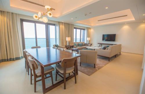 Al Kubus Apartment | Al Aqah Luxury Apartment w/ Sea Views at Address Residences