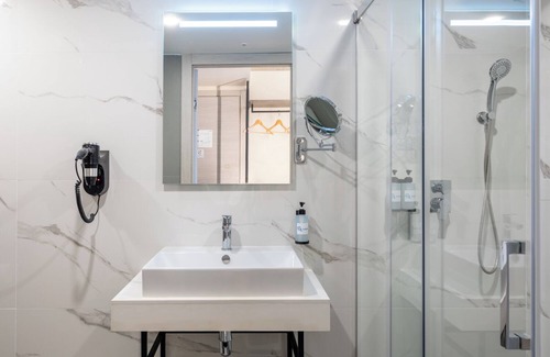 Gzira Hotel | Alavits Hotel by ST Hotels