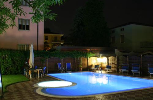 Desenzano del Garda Hotel | Albergo Al Cacciatore