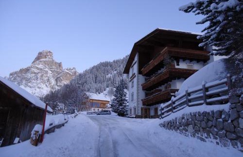 Corvara in Badia Hotel | Albergo Alisander