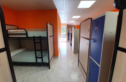 Padron Hostel | Albergue cafetería Río Sar