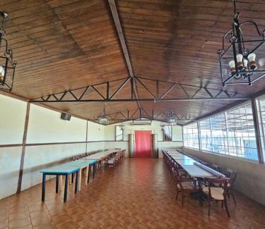 Fresno de la Fuente Hostel | Albergue Centro de Ocio Luis Miguel