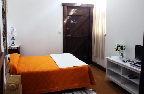 Sarria Hostel | Albergue San Lázaro