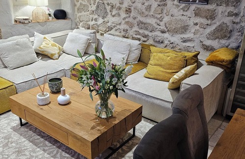 Preconil House | Alcana House