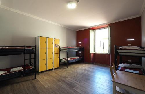 Rione XVIII Castro Pretorio Hostel | Alessandro Palace & Bar