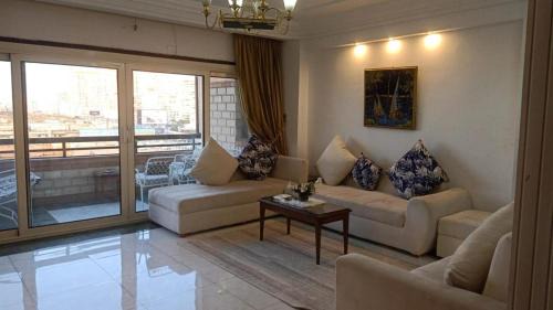 Ar-Raml 1 Apartment | ALEX HOMES - Gleem Cozy Apartments Direct sea view