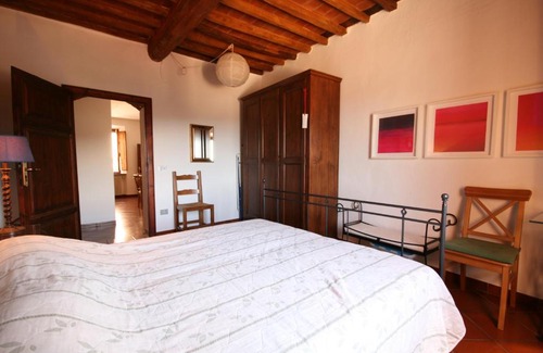 Castagneto Carducci Apartment | Alexandra appartamento in borgo