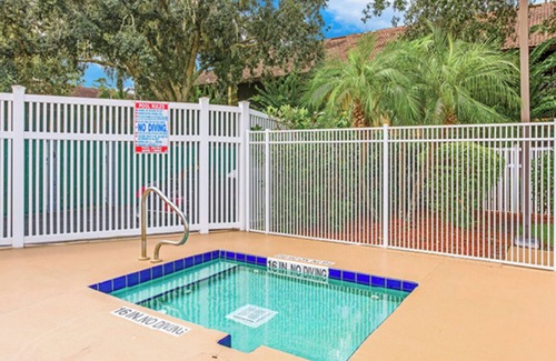 Solivita Condo | Alhambra at Poinciana Hotel Unit Saturday Check-In