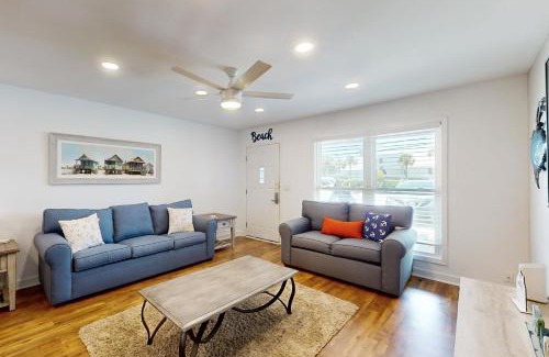 Sunnyside Apartment | All About the Beach