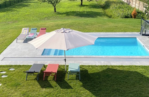 Cuchery House | All comforts with a swimming pool and garden, ideal for groups in Champagne