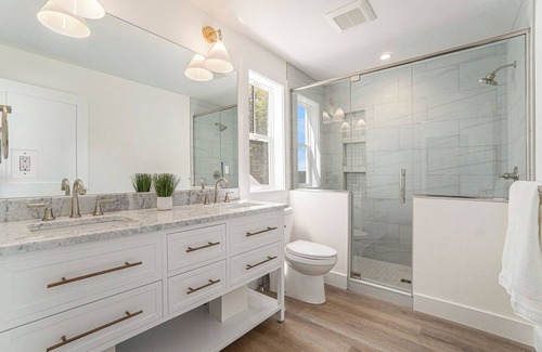 Frankfort Cottage | All-new Crystal Lake Modern Lakefront Cottage
