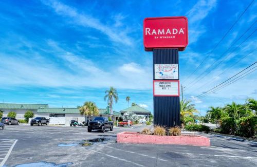 Trailer Estates Apartment | All-New, Private, Huge TV, Heated Pool, Tiki Bar