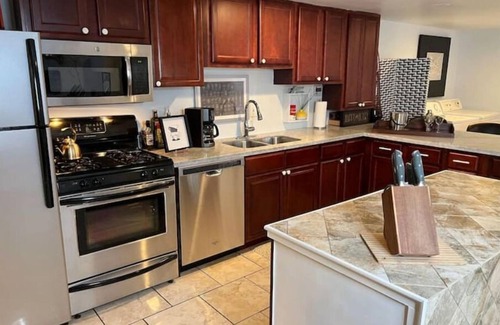Mid-City Apartment | ALL THAT JAZZ Lovely 1 Bed Apt-Streetcar to FQ