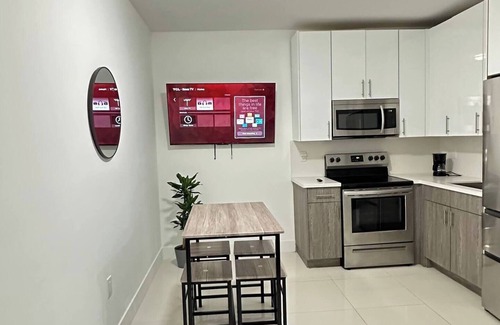 Liberty City Apartment | Alloggio Wynwood Parking Laundry Wifi