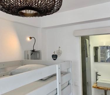 Almograve Hostel | Almograve Beach Hostel