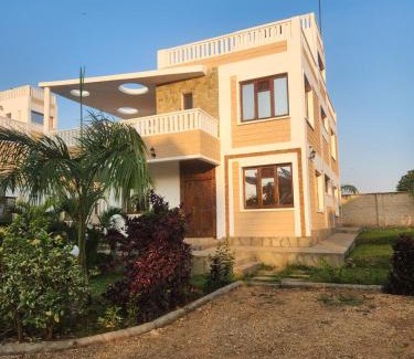 Galu Villa | Almond Ridge diani villa 2