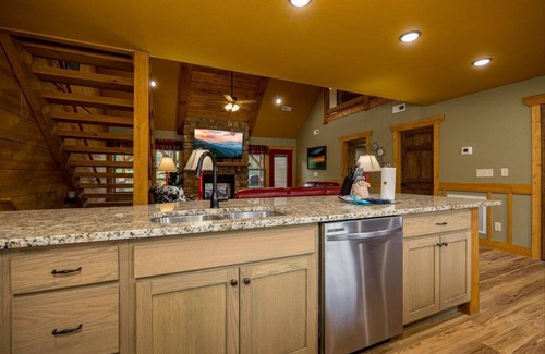Gatlinburg Ski Chalet | Almost Heaven