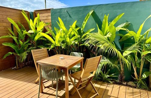 L'Etang-Sale Apartment | Aloes - Villa Salba. Panoramic view.