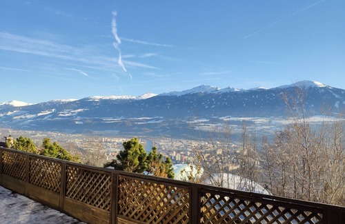 Hungerburg-Hoheninnsbruck Apartment | Alpendohle Apartments "edward Hopper"