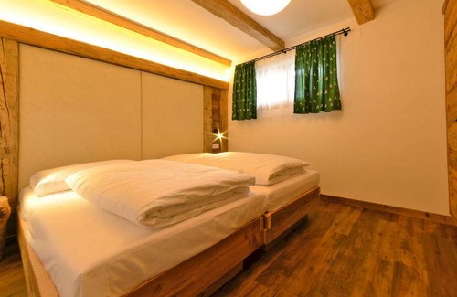 Mareo Apartment | Alpine Mountain Chalet (HK431F2)