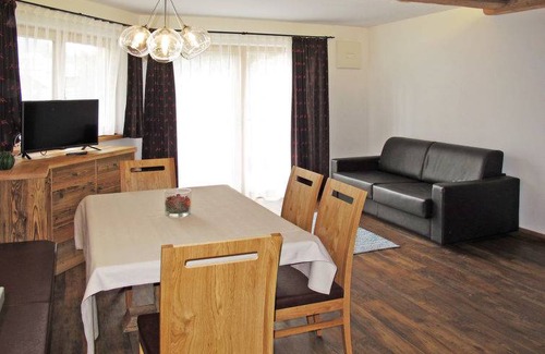 Mareo Apartment | Alpine Mountain Chalet (H9ZA5N8)