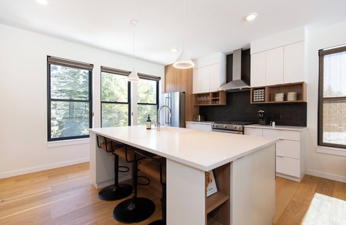 Bozeman Condo | Alpine Nest Bridger Bowl A